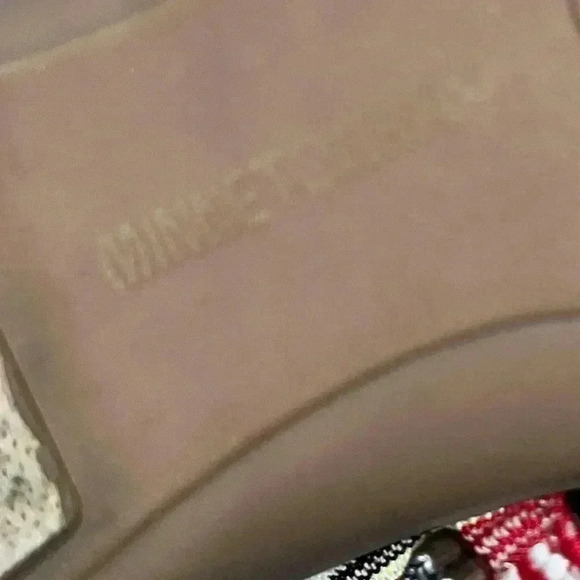 Minnetonka Silverthorne 360 Thong Sandals Aztec Southwest Boho Western - Picture 11 of 11